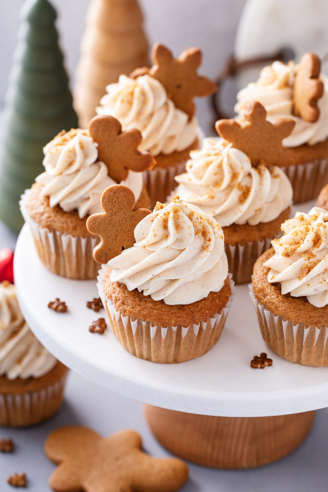 Moist & Tender Christmas Gingerbread Cupcakes (Pregnancy-Friendly!!)