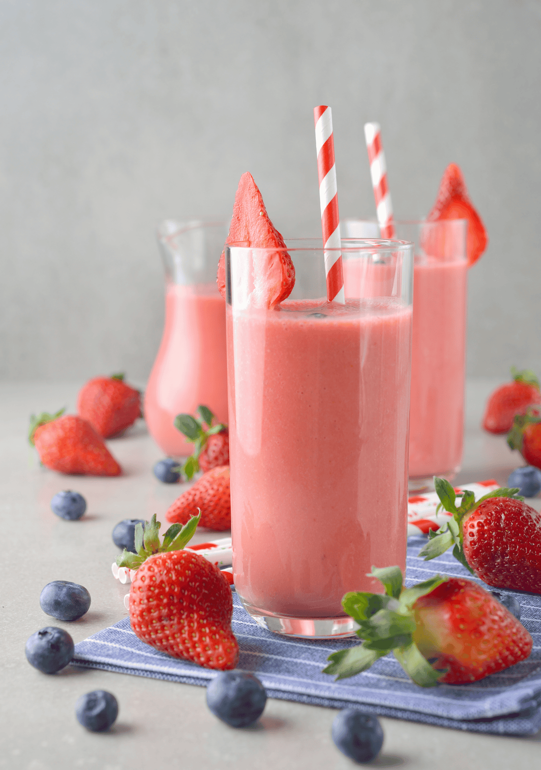 Dairy-Free Strawberry Blueberry Smoothie for First Trimester Bloating