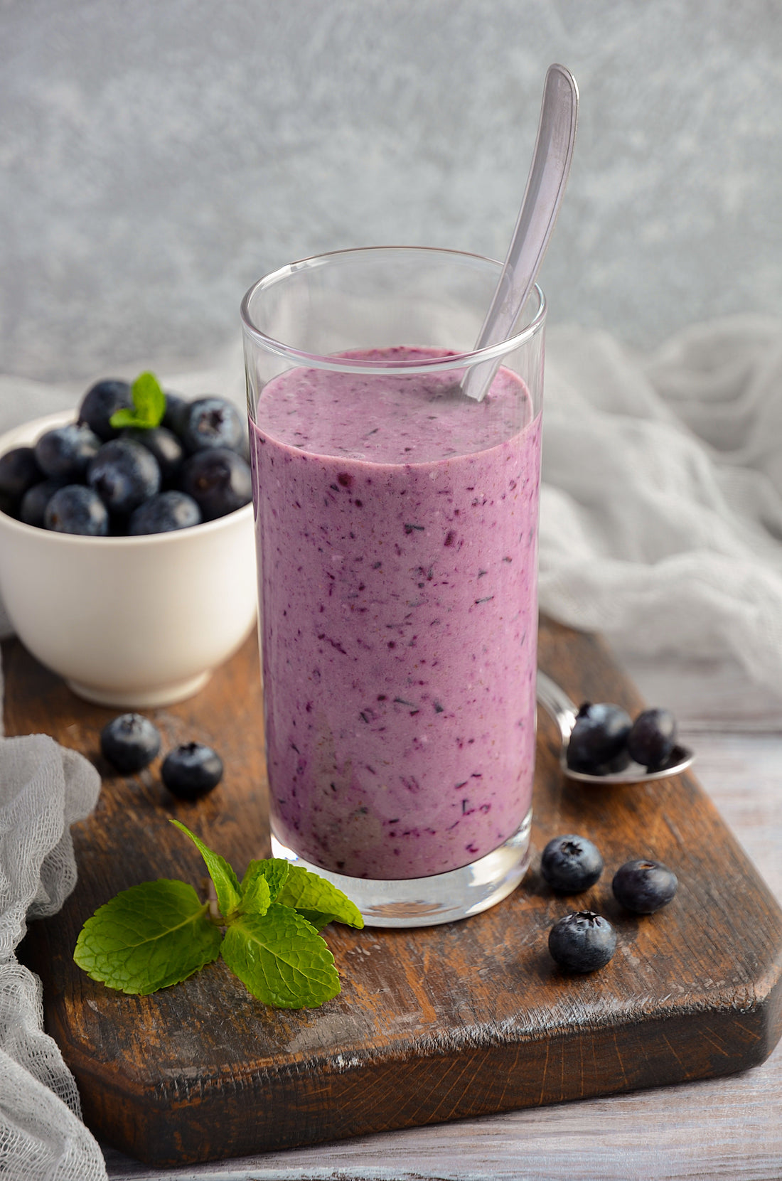 First-Trimester Morning Sickness Blueberry Oat Smoothie for Pregnancy