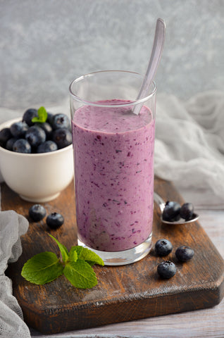 First-Trimester Morning Sickness Blueberry Oat Smoothie for Pregnancy